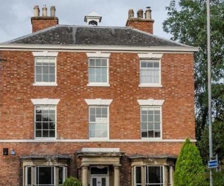 The Lions Bed & Breakfast Newark-on-Trent  Exterior photo