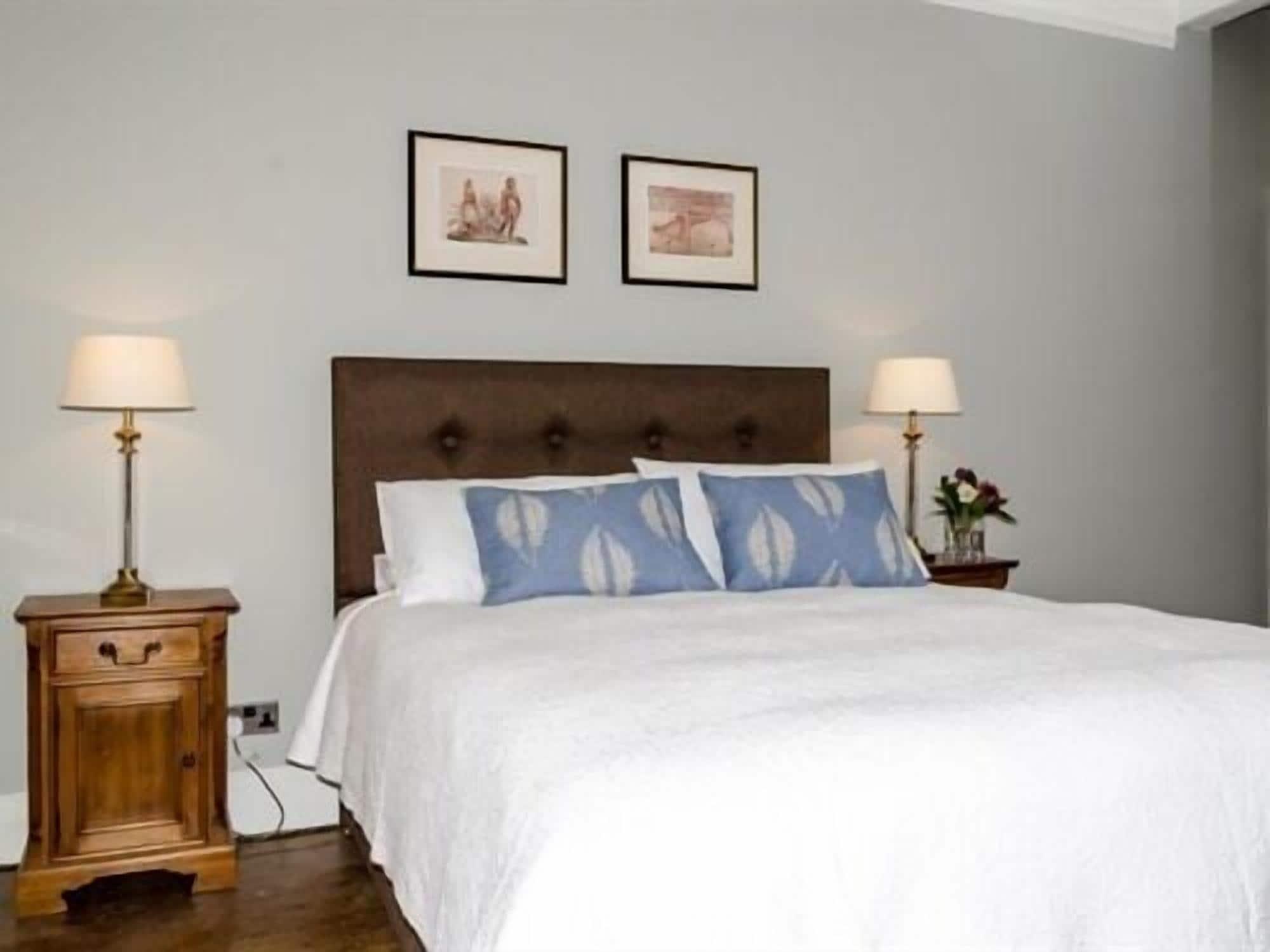 The Lions Bed & Breakfast Newark-on-Trent  Exterior photo